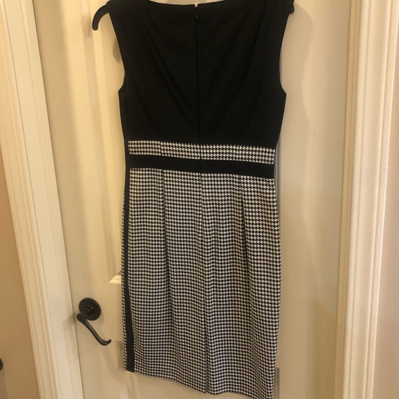 White House black market dress, sleeveless. Size 2. - Picture 3 of 5